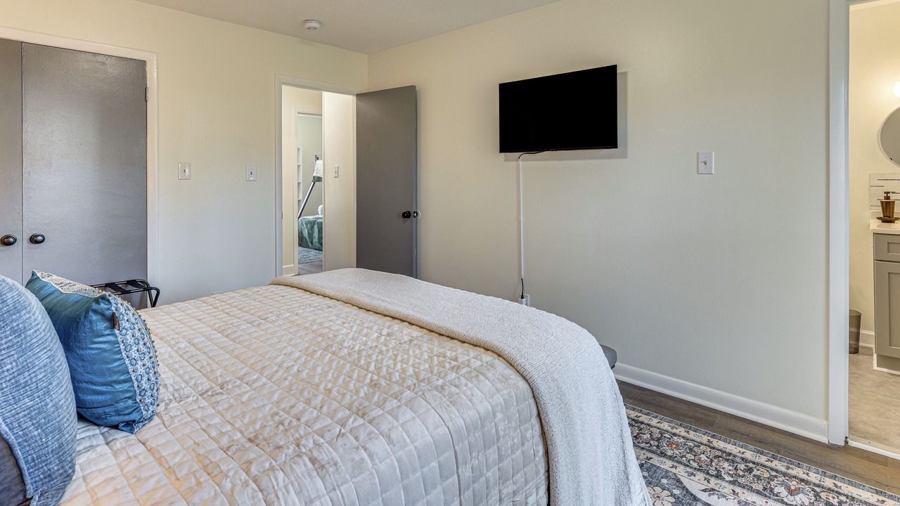 Photo of Bedroom in Pine Forest