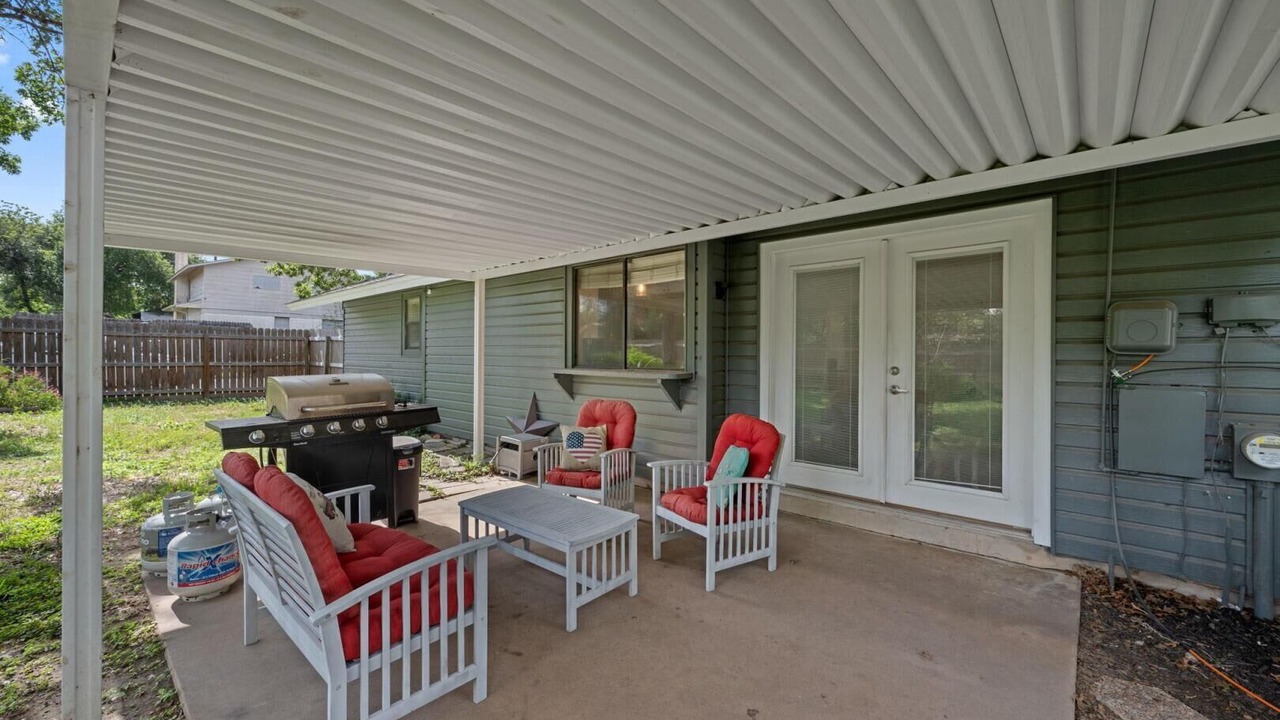 Photo of Patio Balcony in North Austin Civic Association