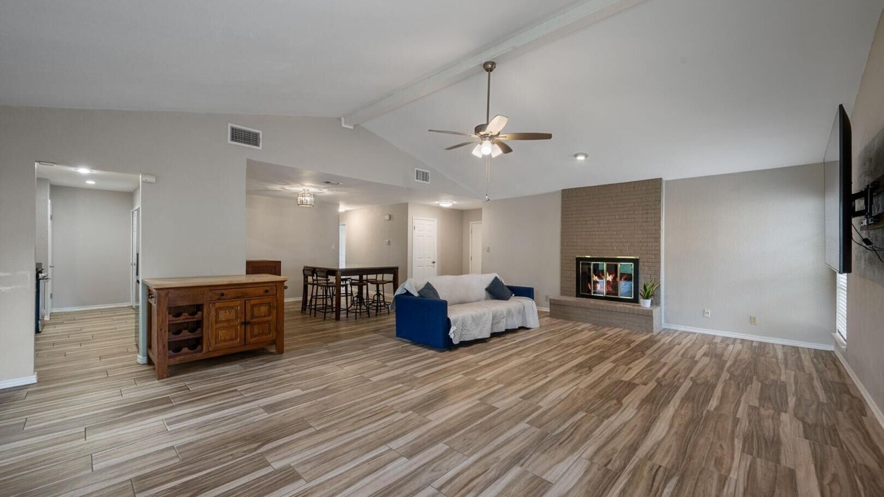 Photo of Livingroom in North Austin Civic Association