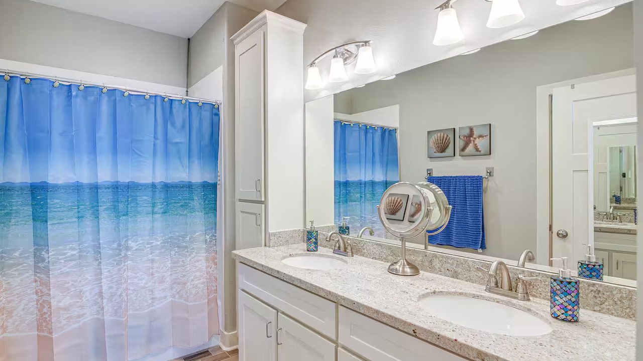 Photo of Bathroom in Terramar Beach