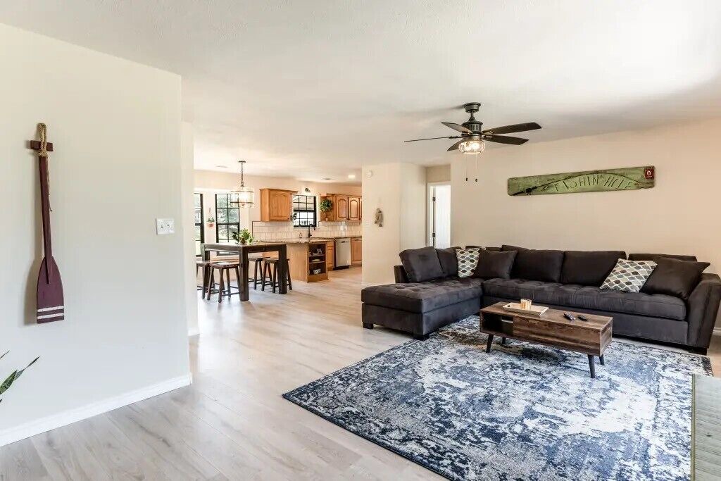 Photo of Livingroom in Pointblank