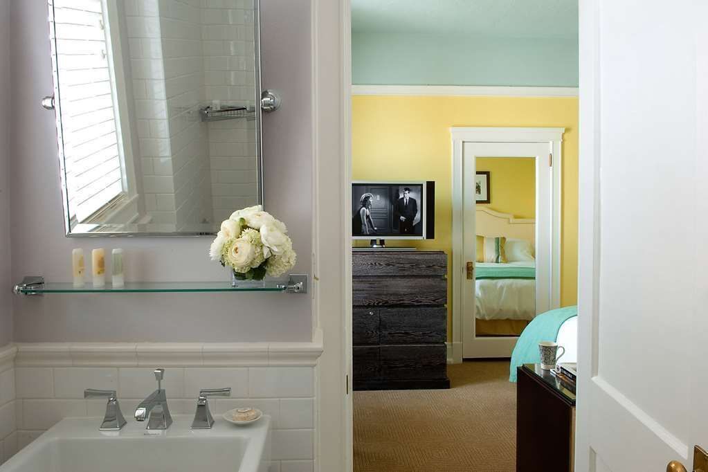 Photo of Bathroom in Goose Hollow
