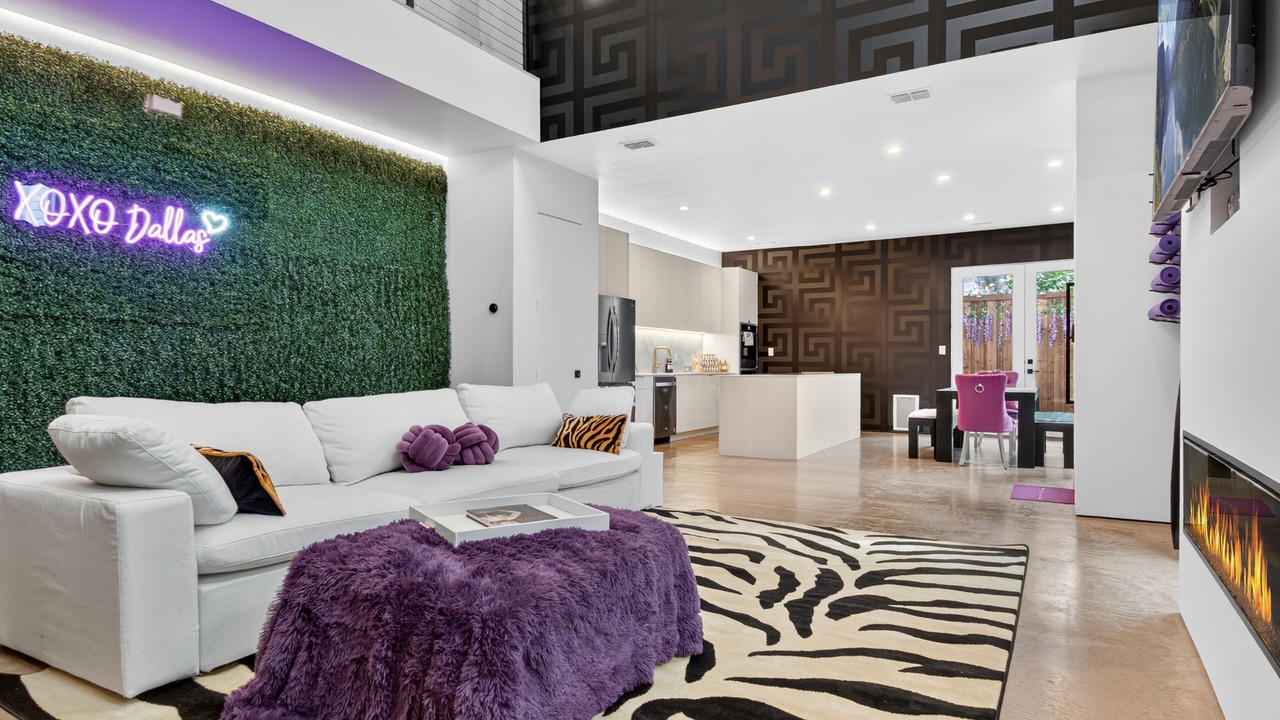 Photo of Livingroom in West Dallas