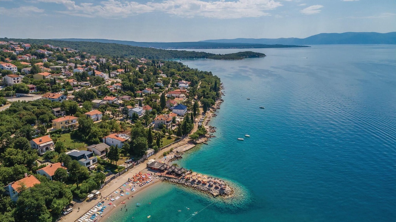 Photo of Others in Omisalj