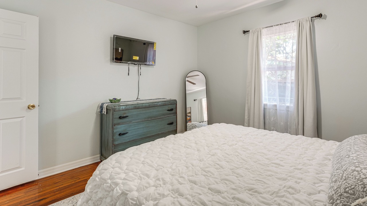 Photo of Bedroom in Jungle Terrace