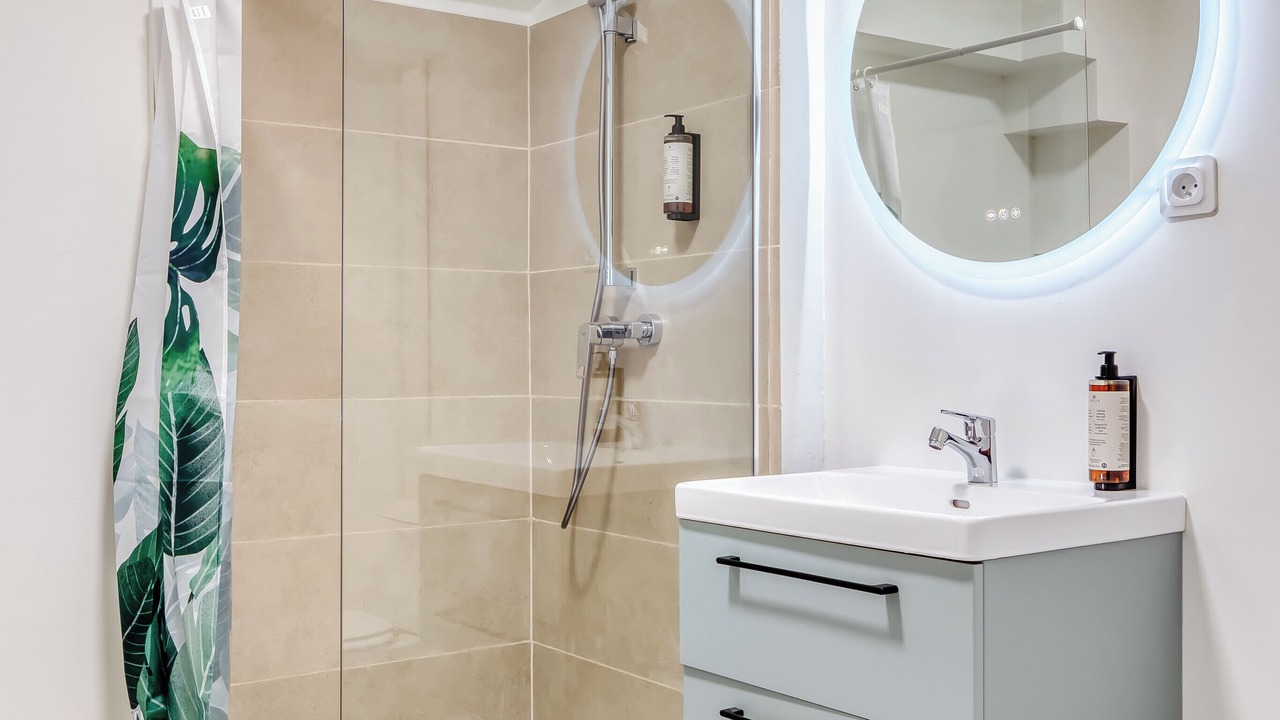Photo of Bathroom in Coteaux Ouest