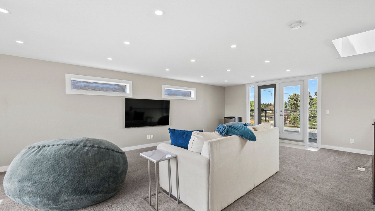 Photo of Livingroom in Southwest Calgary