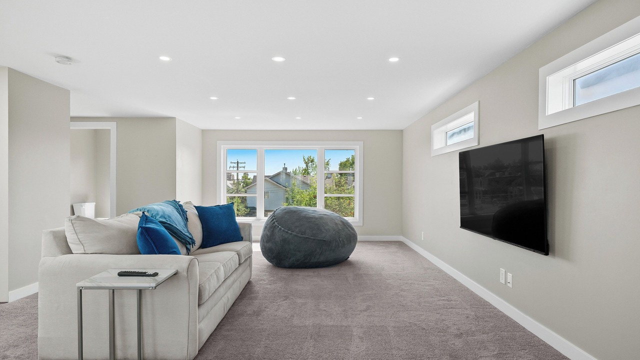 Photo of Livingroom in Southwest Calgary