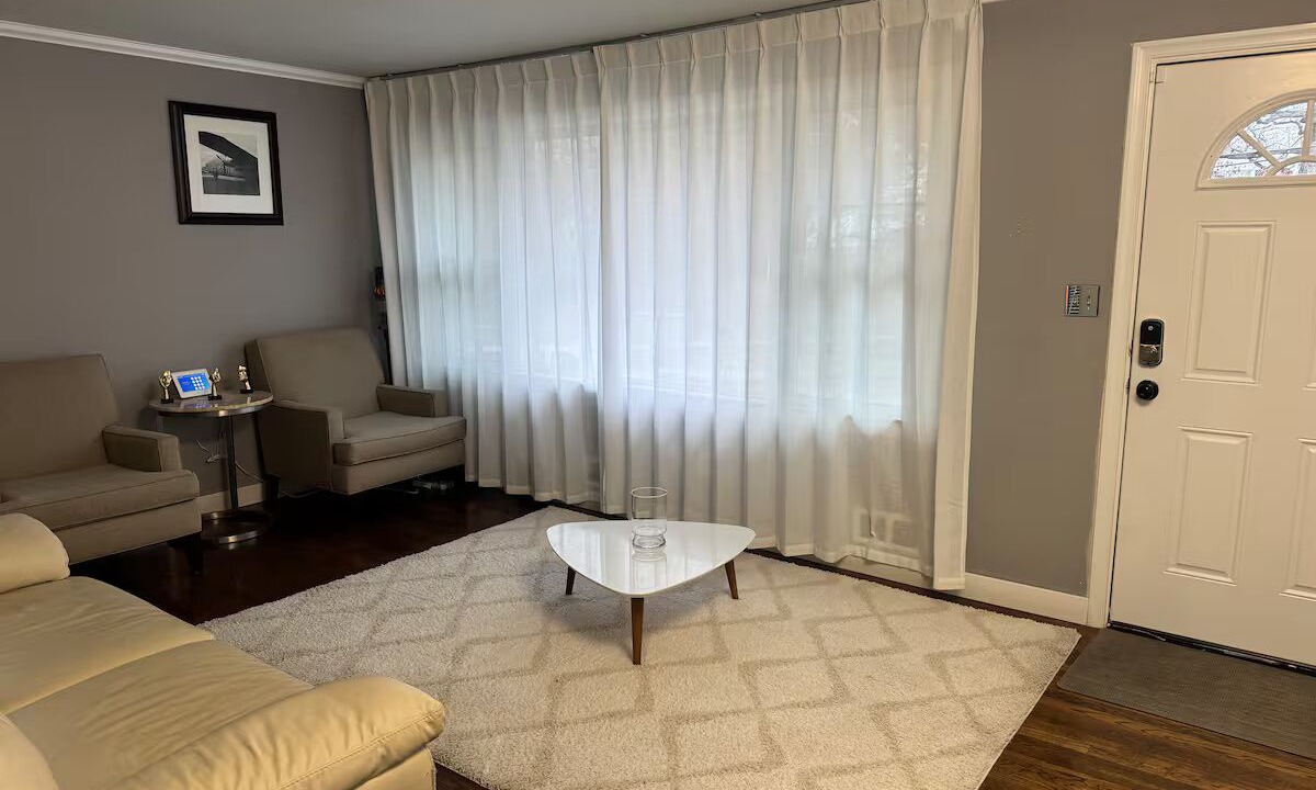 Photo of Livingroom in Silver Spring