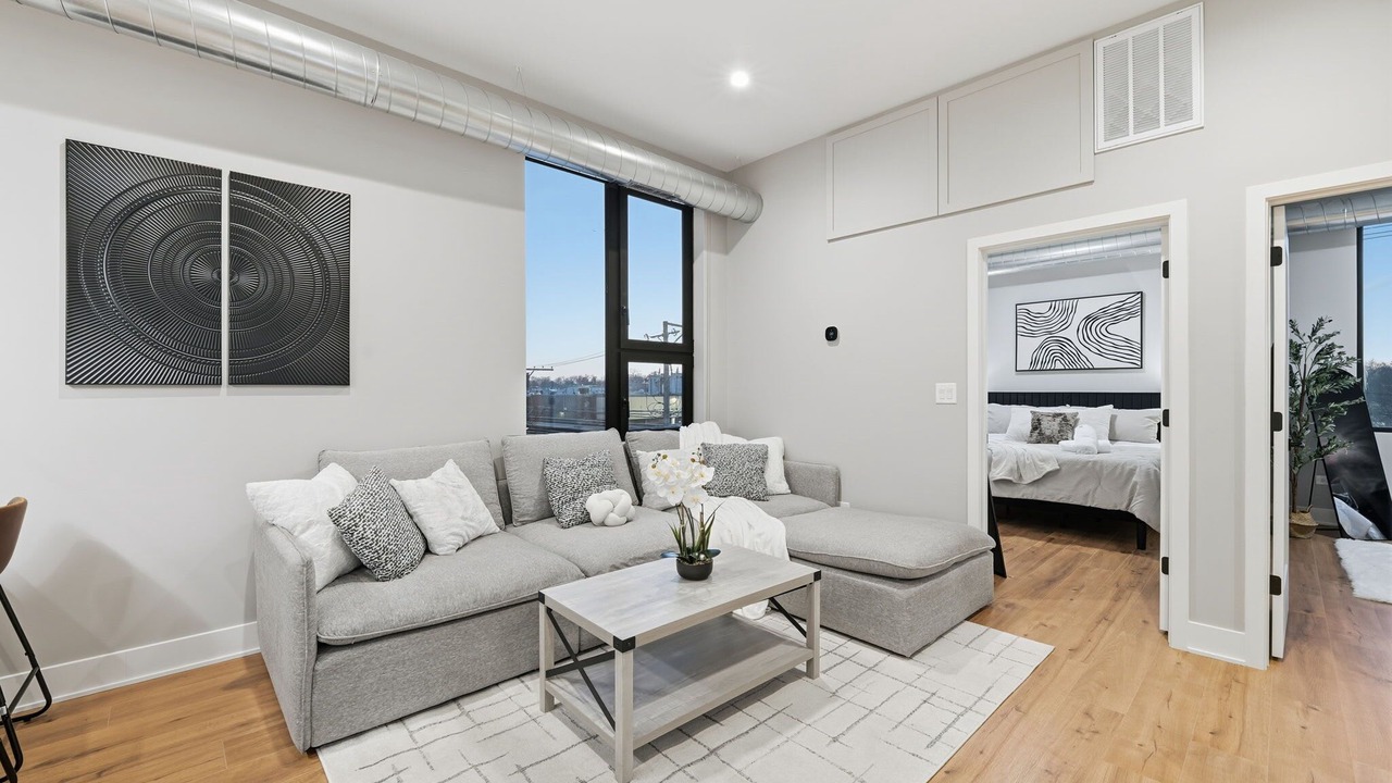 Photo of Livingroom in Edgewater Beach