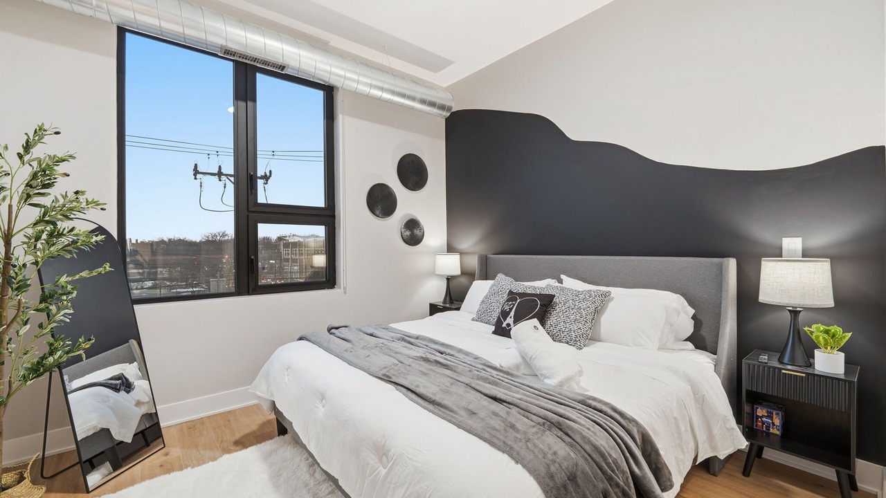 Photo of Bedroom in Edgewater Beach