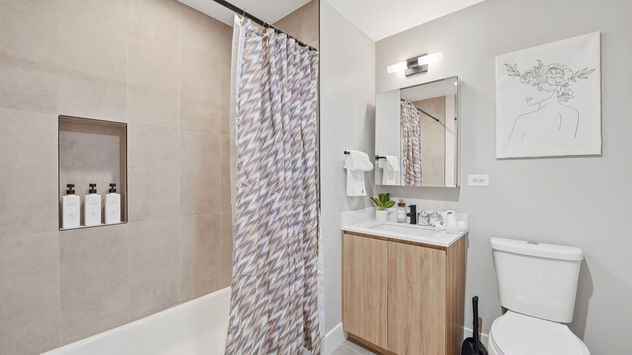Photo of Bathroom in Edgewater Beach