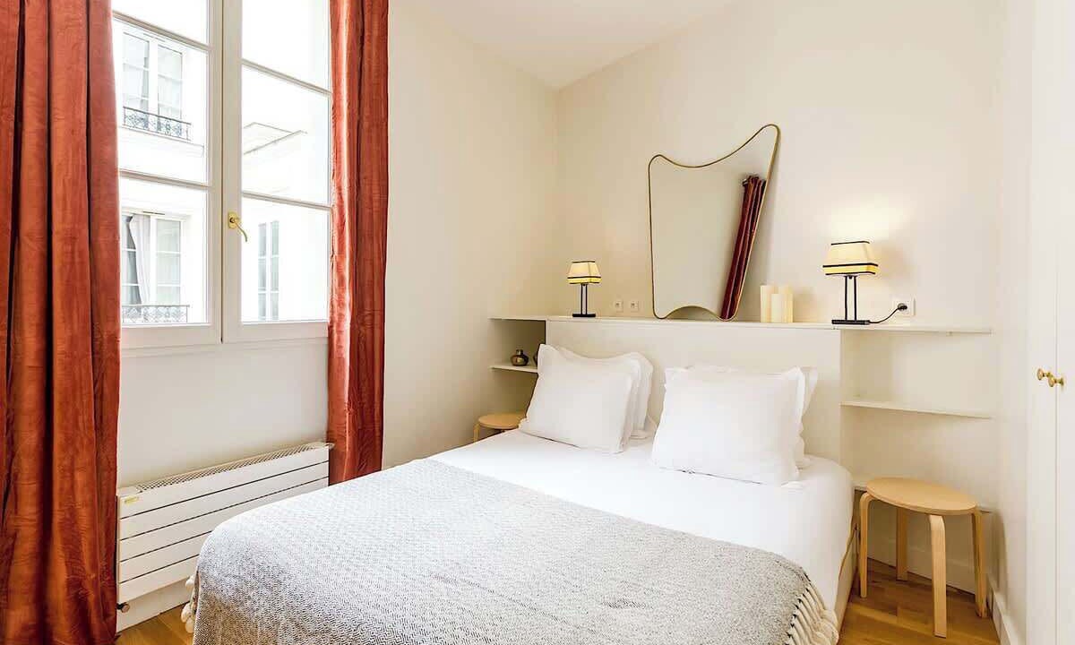 Photo of Bedroom in 8th Arrondissement