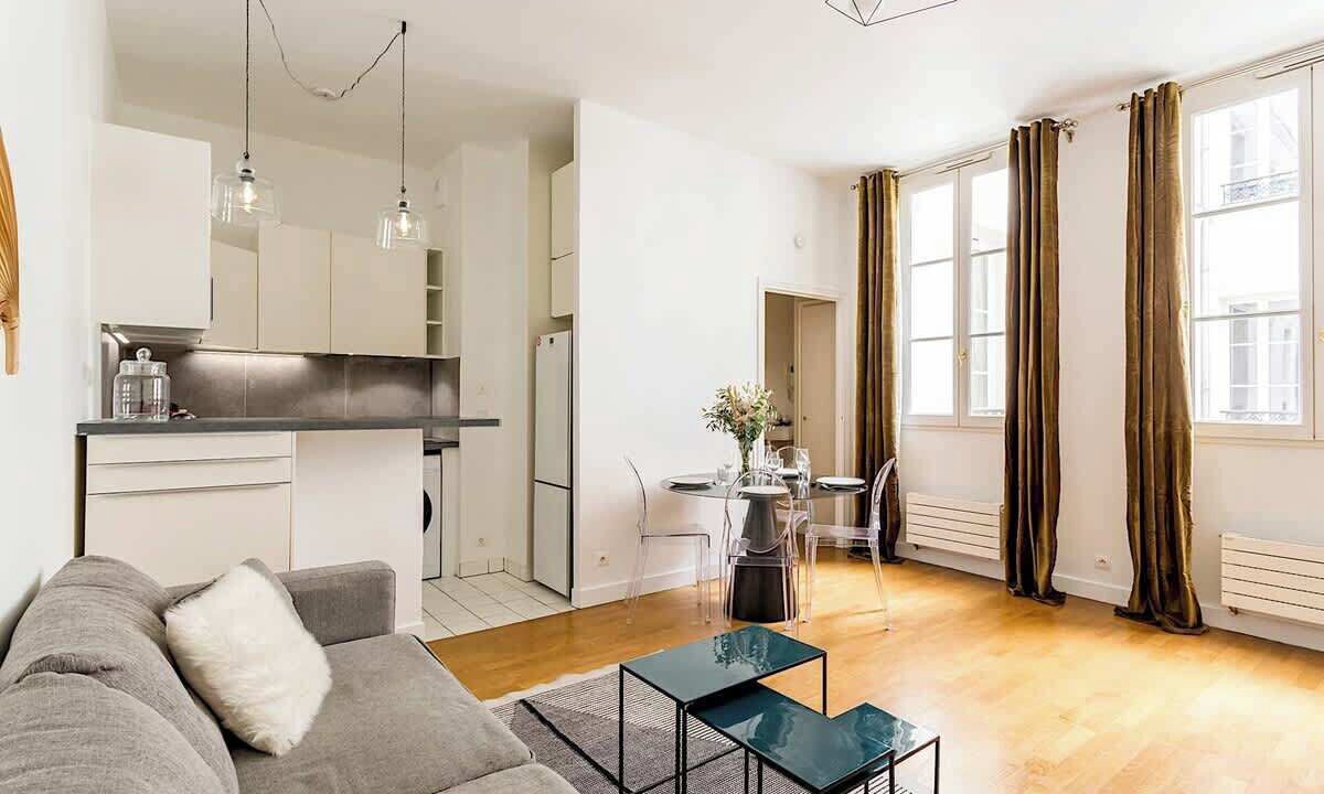 Photo of Livingroom in 8th Arrondissement