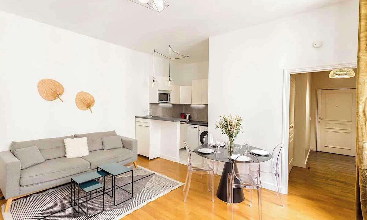 Photo of Livingroom in 8th Arrondissement