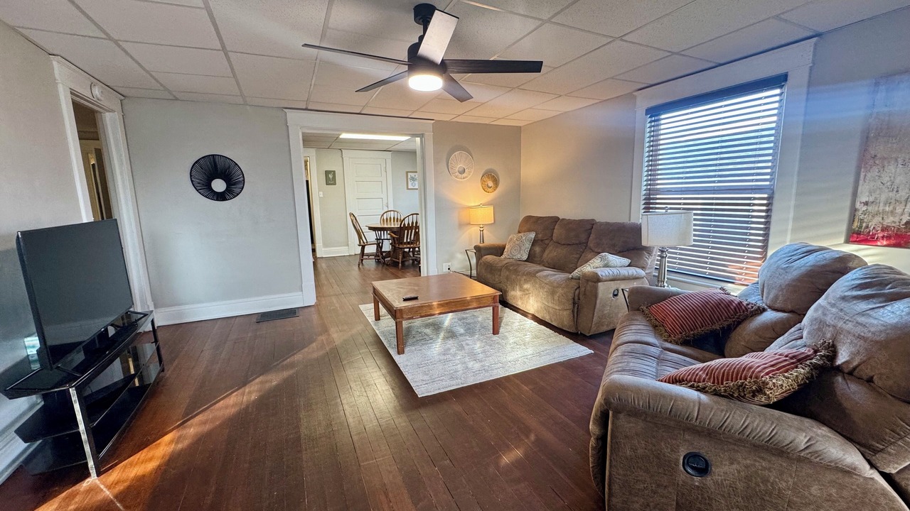 Photo of Livingroom in Mattoon