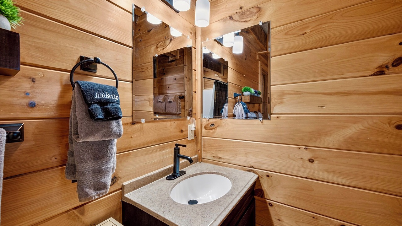 Photo of Bathroom in Sevierville