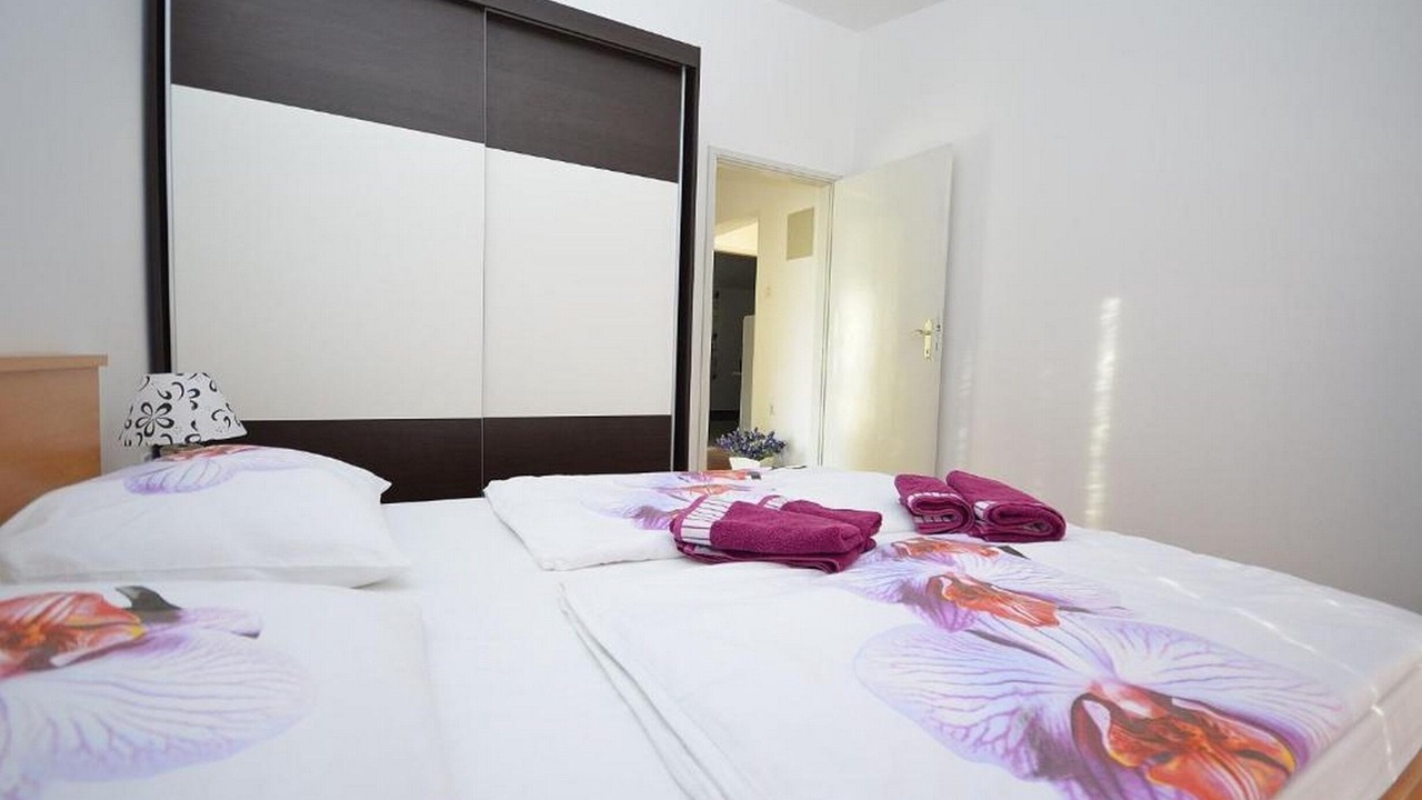 Photo of Bedroom in Srima