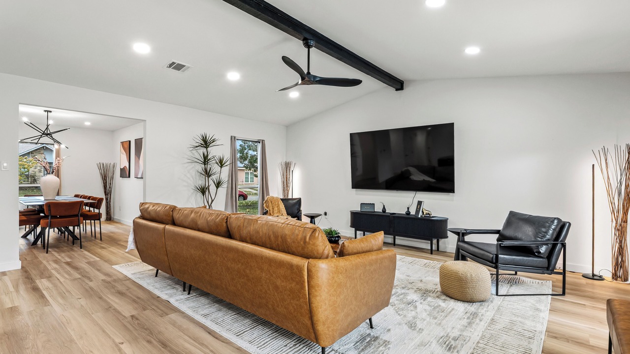 Photo of Livingroom in The Colony