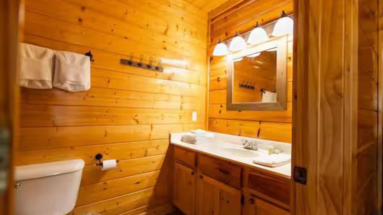Photo of Bathroom in Pigeon Forge