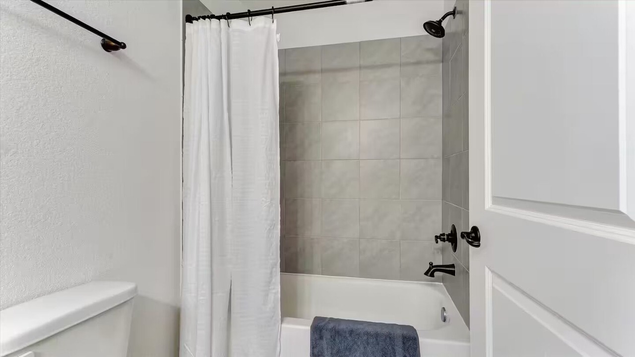 Photo of Bathroom in Willis