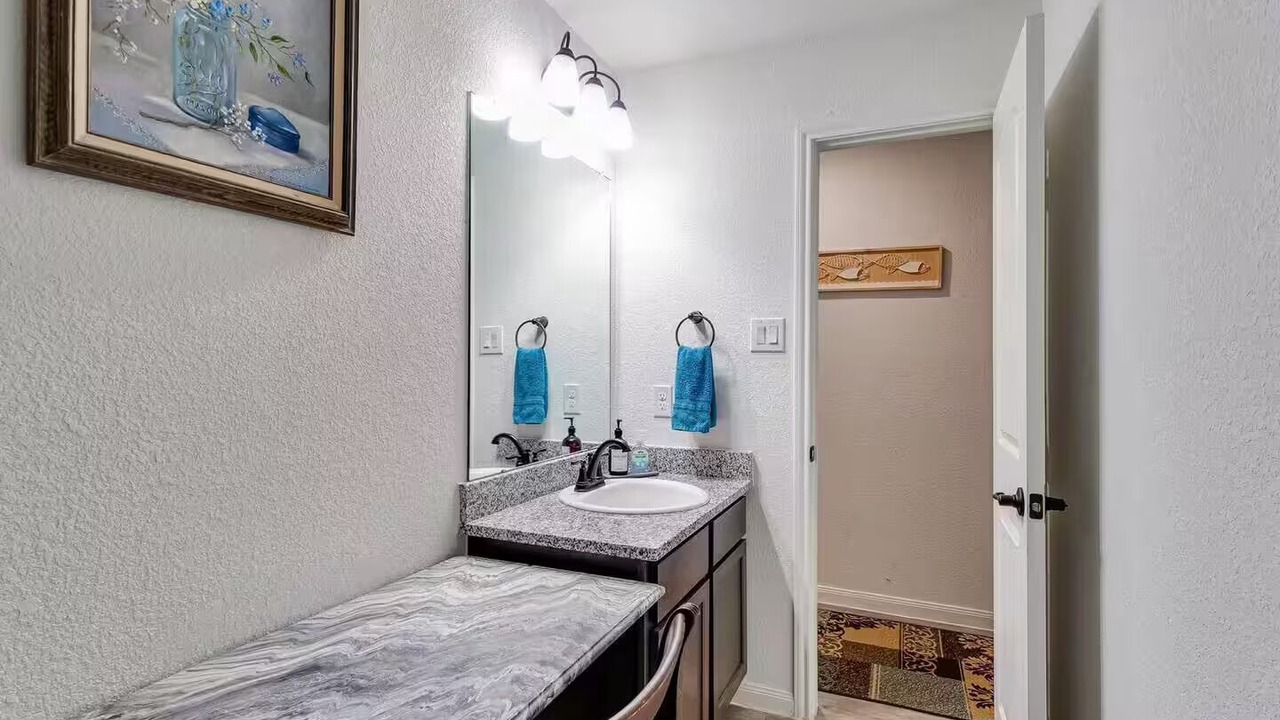 Photo of Bathroom in Willis