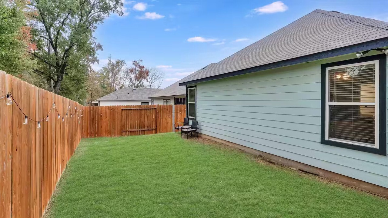 Photo of Outdoor in Willis