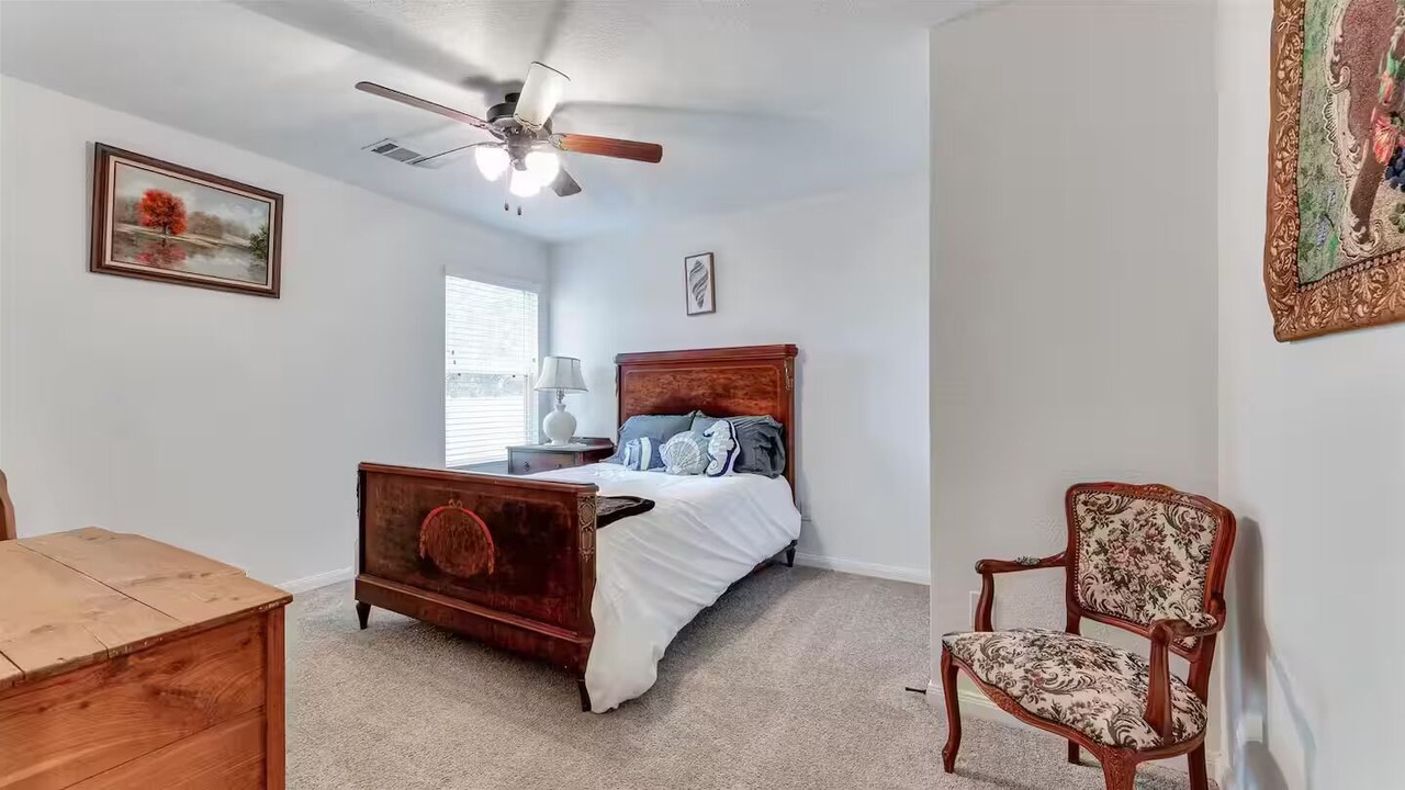 Photo of Bedroom in Willis