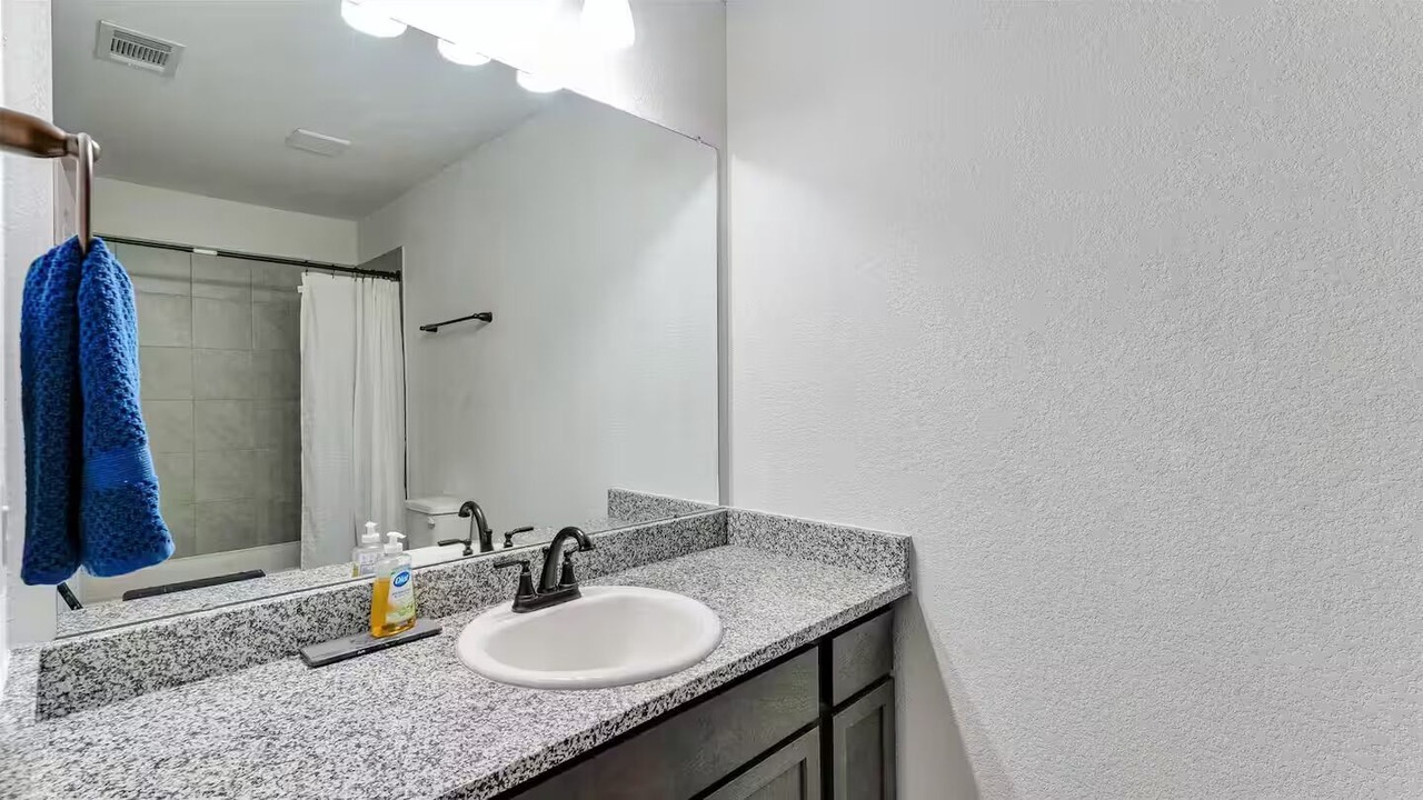 Photo of Bathroom in Willis