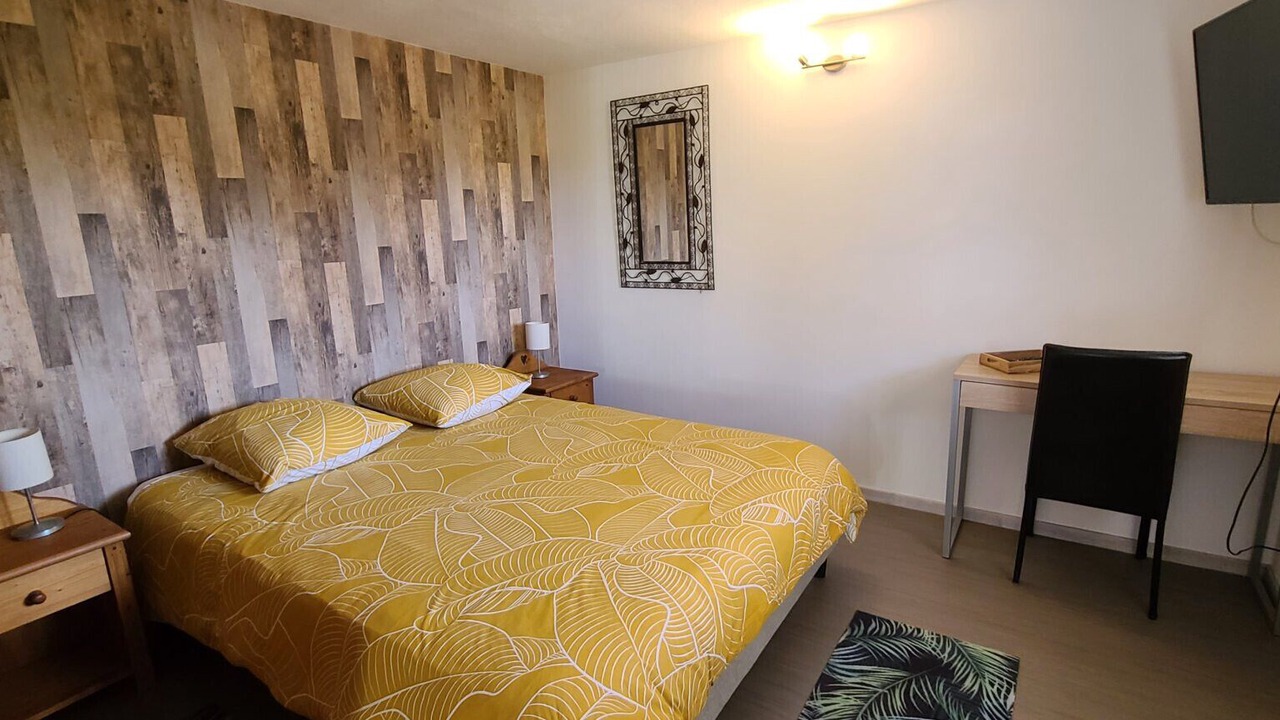 Photo of Bedroom in Pierrelatte