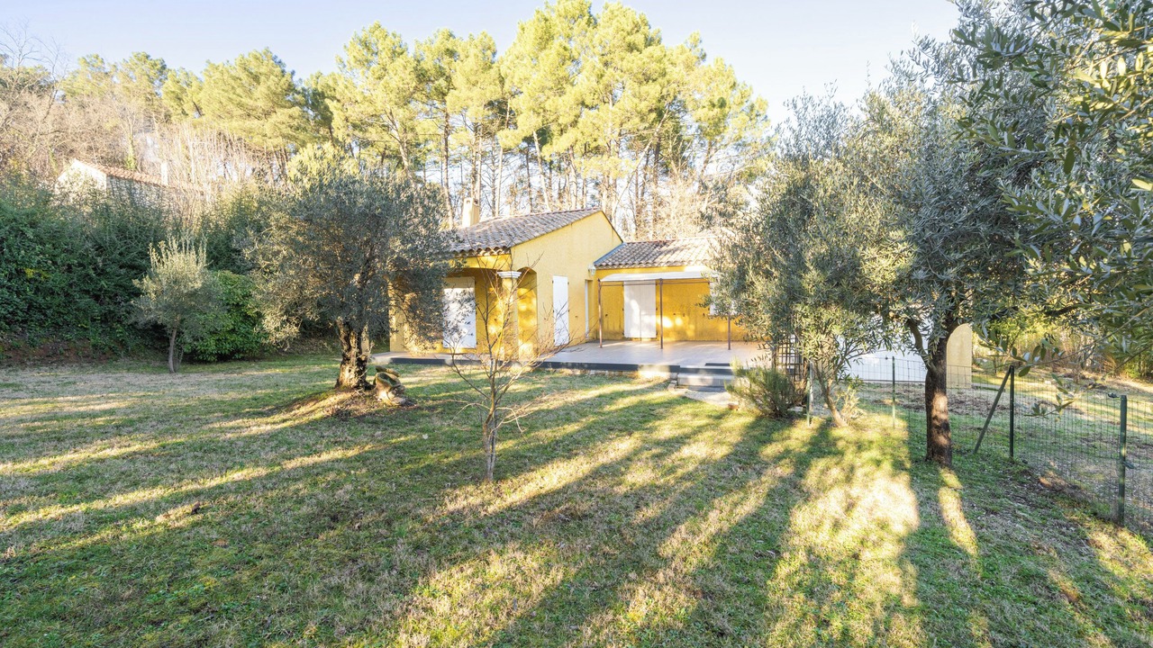 Photo of Outdoor in Salavas