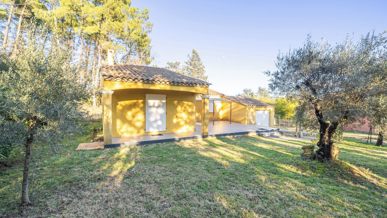 Photo of Outdoor in Salavas