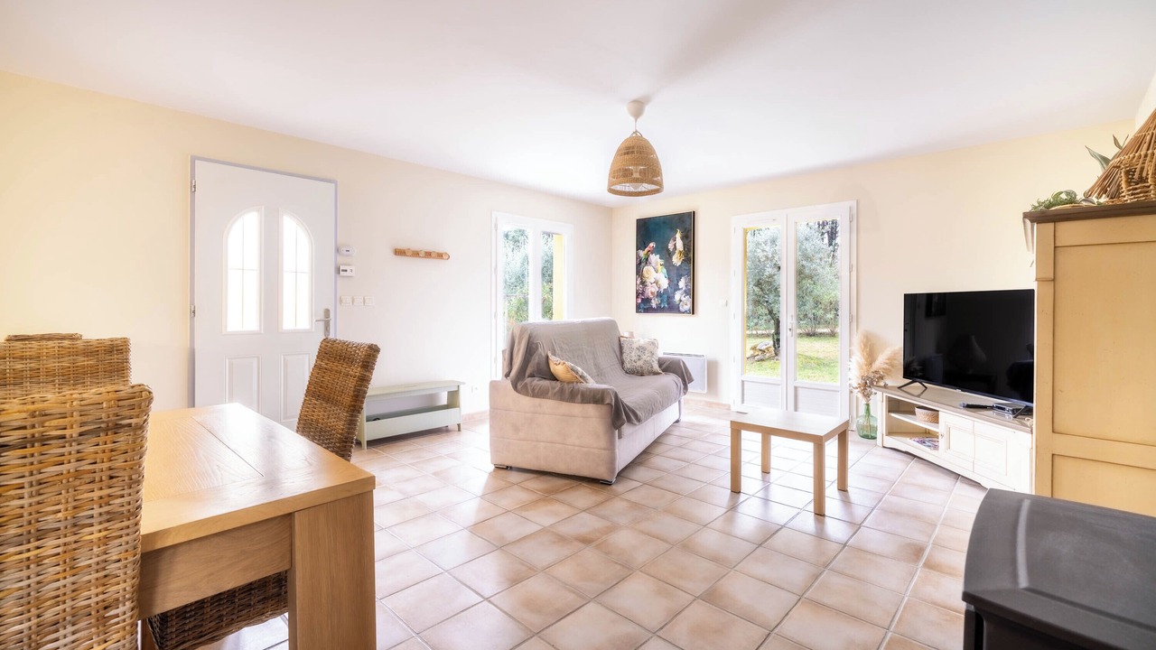 Photo of Livingroom in Salavas