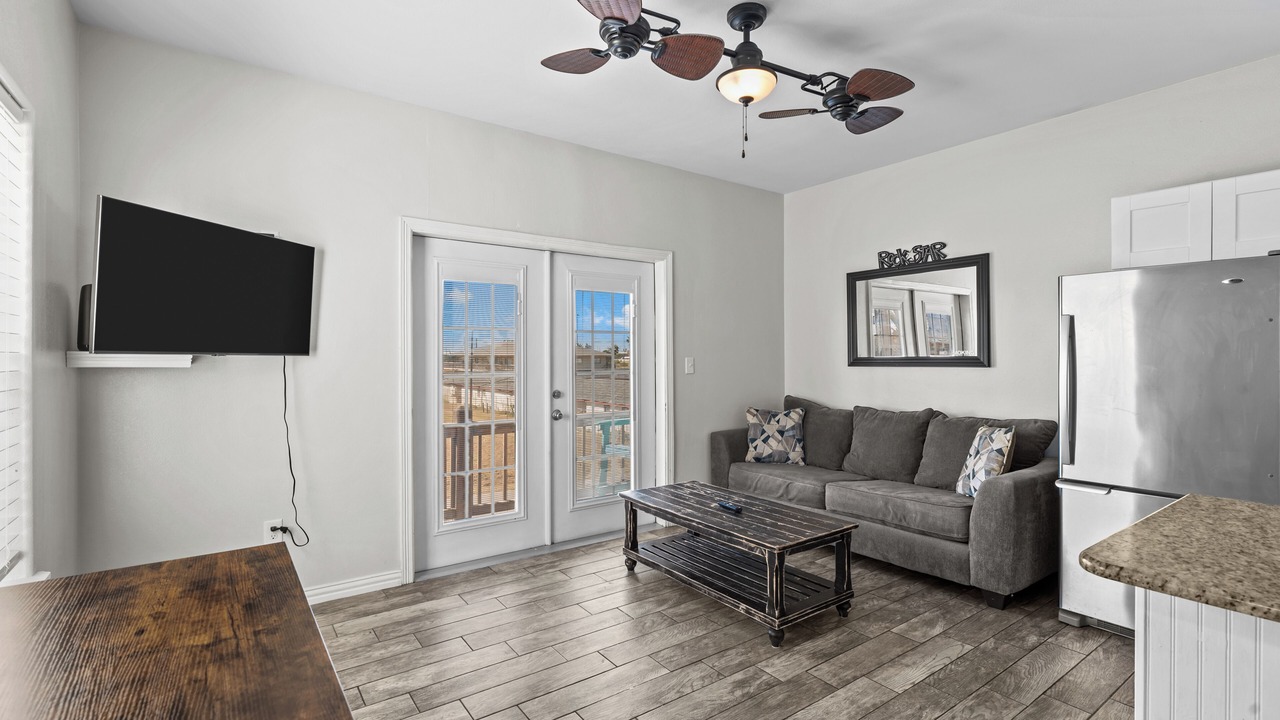 Photo of Livingroom in North Beach