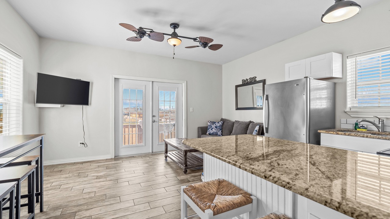 Photo of Livingroom in North Beach