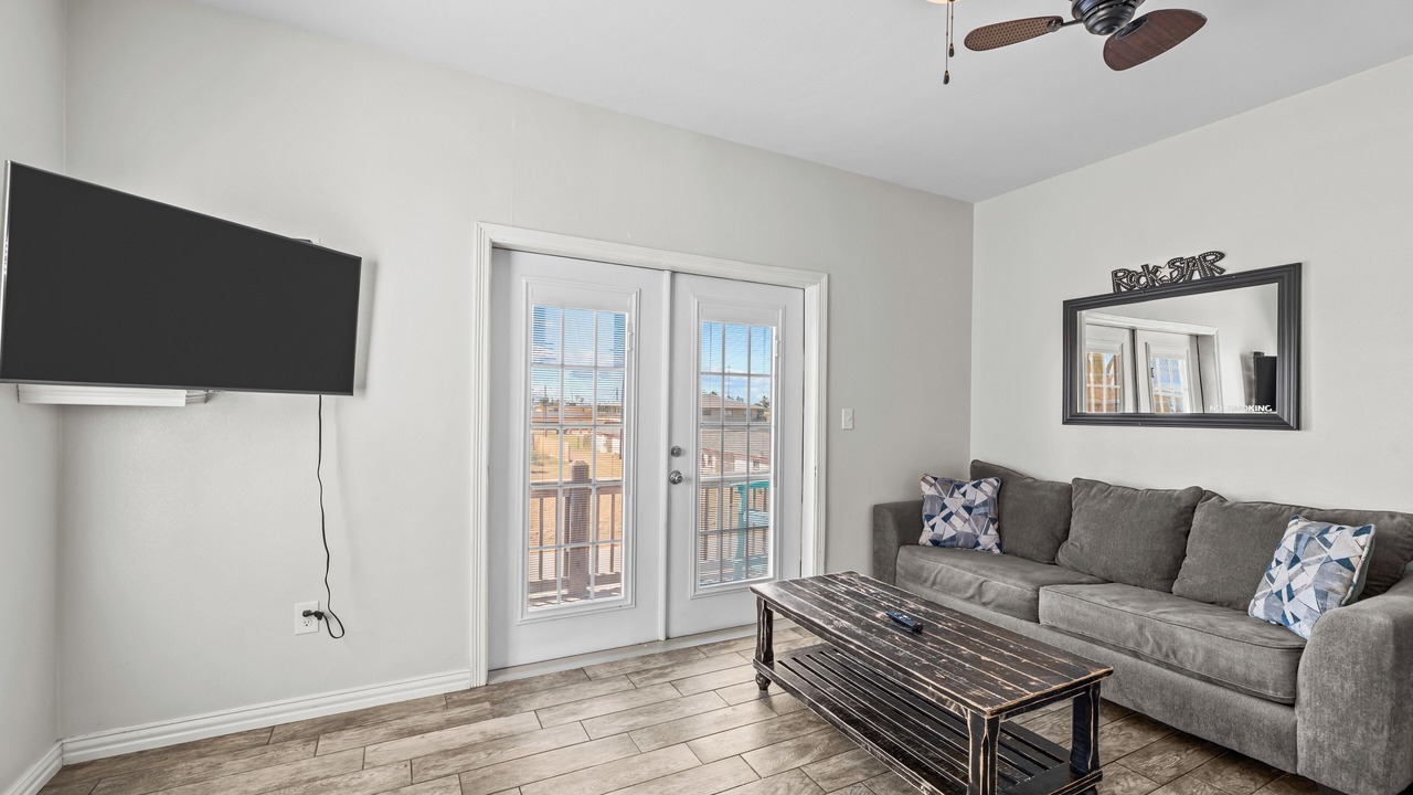 Photo of Livingroom in North Beach