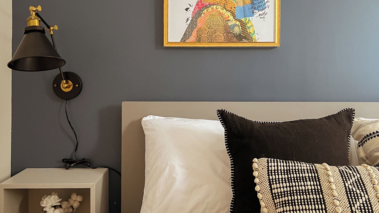 Photo of Bedroom in Cote-Des-Neiges—Notre-Dame-De-Grace