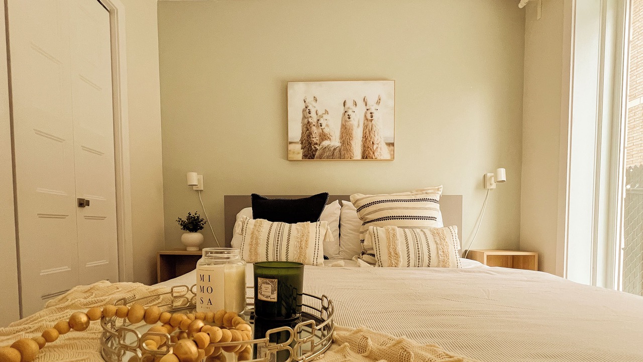 Photo of Bedroom in Cote-Des-Neiges—Notre-Dame-De-Grace