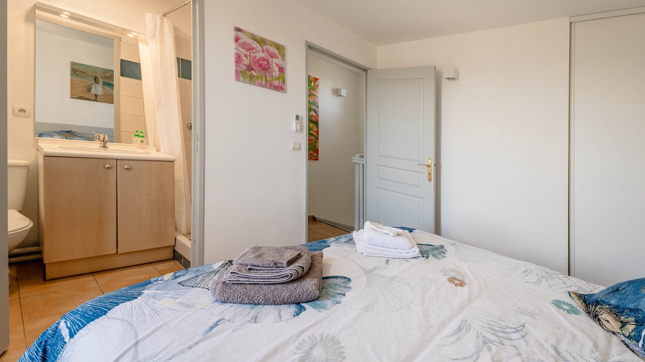 Photo of Bedroom in Homps