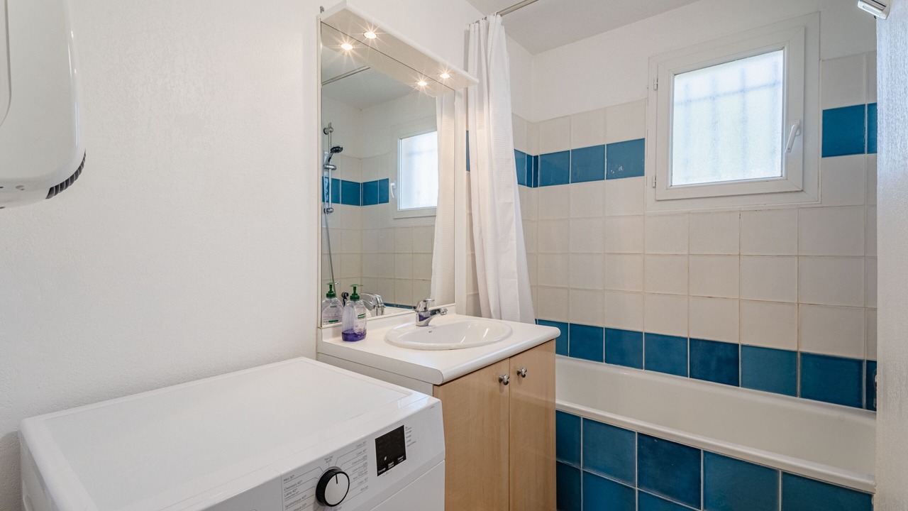 Photo of Bathroom in Homps