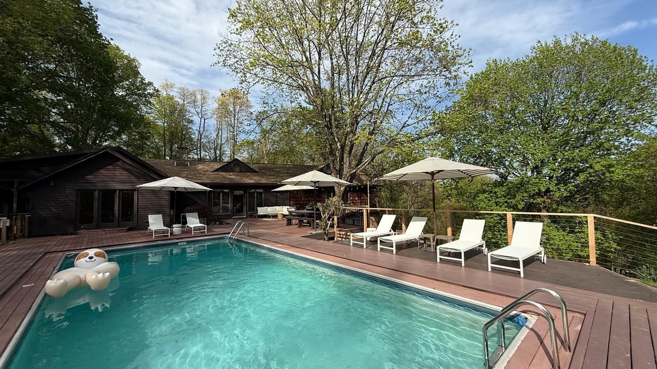 Photo of Outdoor in Kingston