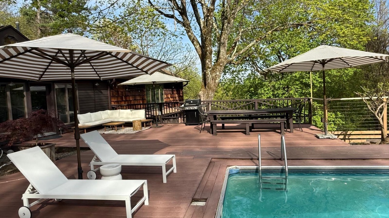 Photo of Outdoor in Kingston