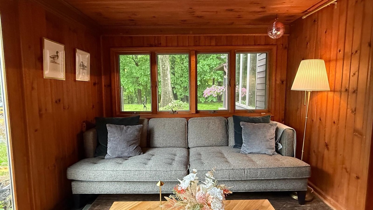 Photo of Livingroom in Kingston