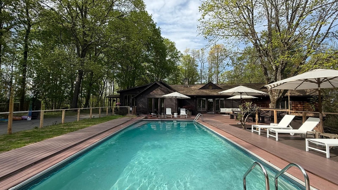 Photo of Outdoor in Kingston