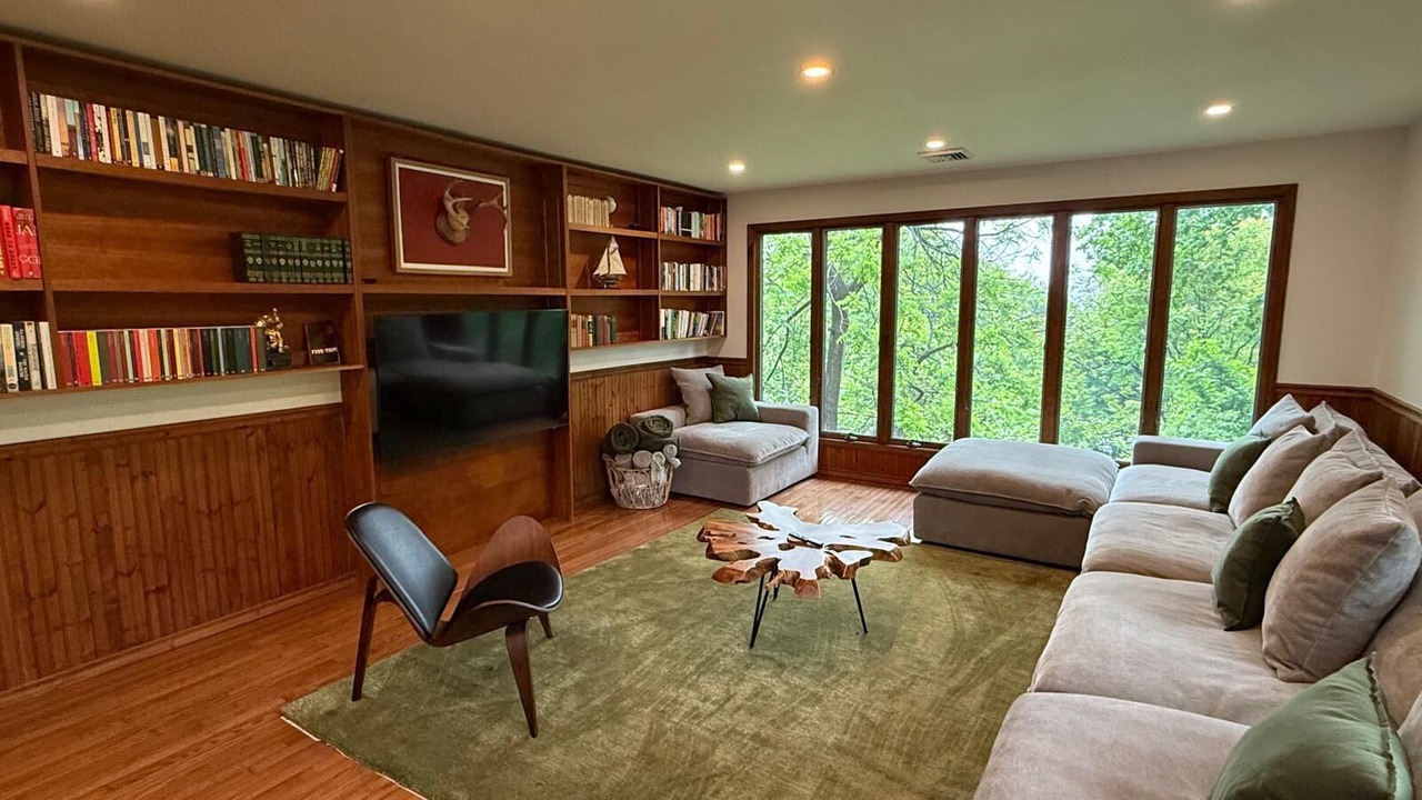 Photo of Livingroom in Kingston