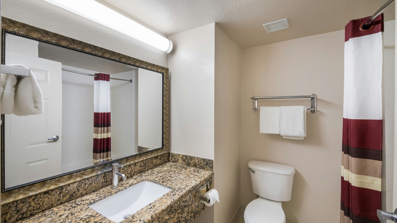 Photo of Bathroom in Manor
