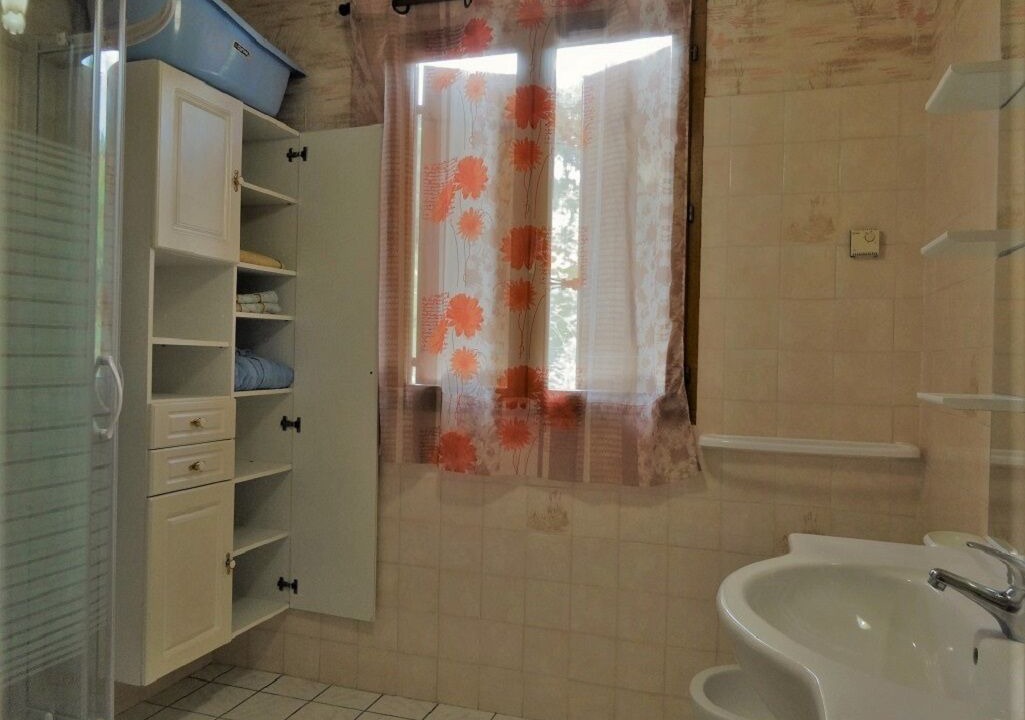 Photo of Bathroom in Auriac-du-Perigord