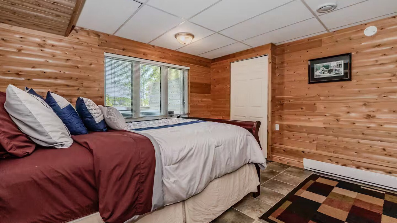 Photo of Bedroom in Lion's Head