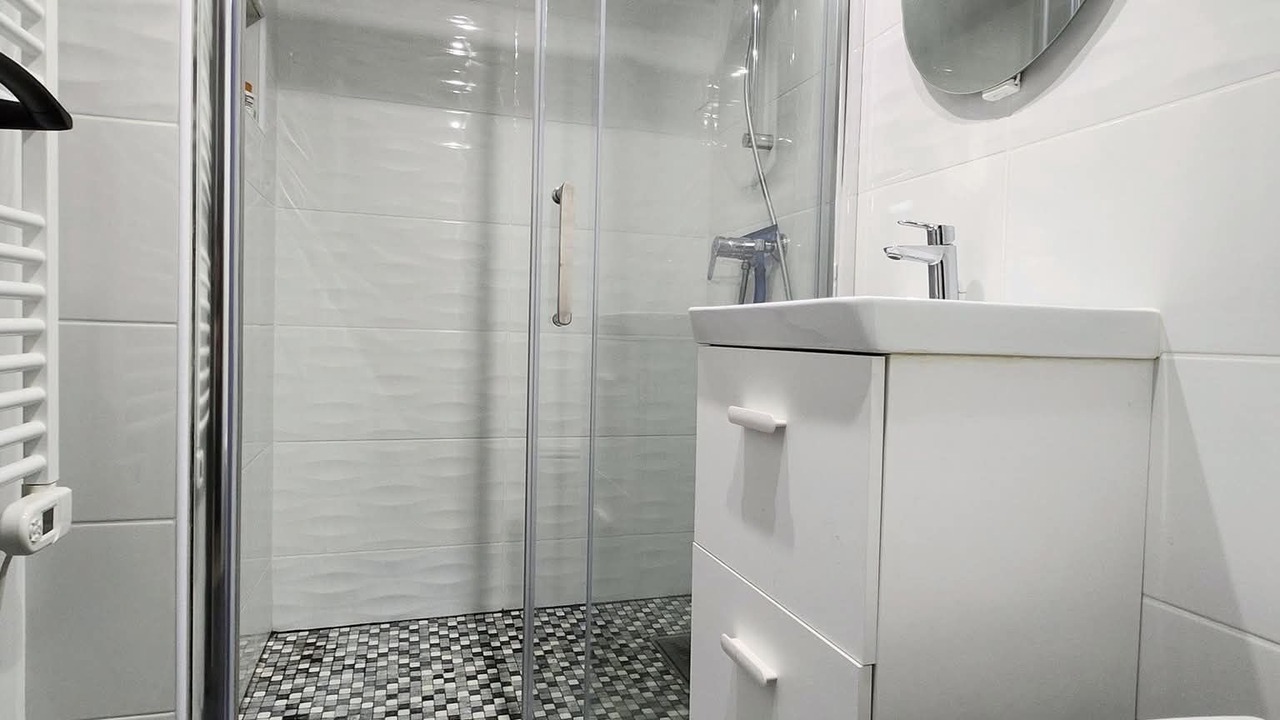 Photo of Bathroom in Villeron