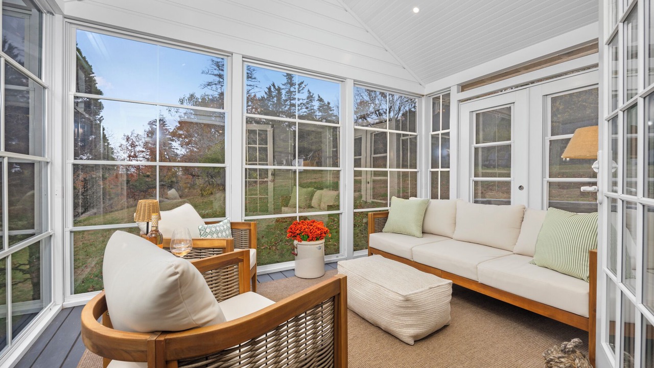Photo of Livingroom in Hollowville